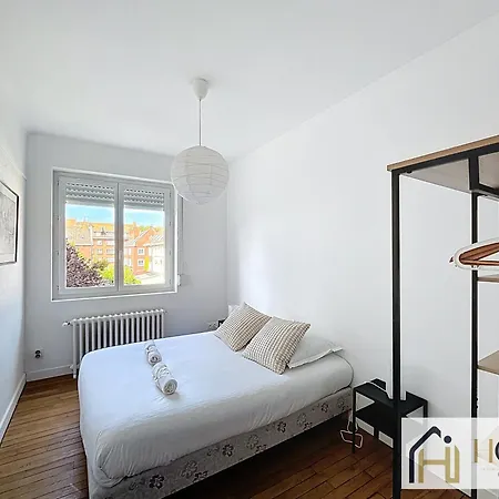 Le Citadelle - Maison Familiale Avec Garage A شقة